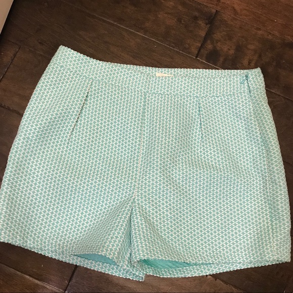 miami Pants - NWT Francesca’s closet pleated shorts